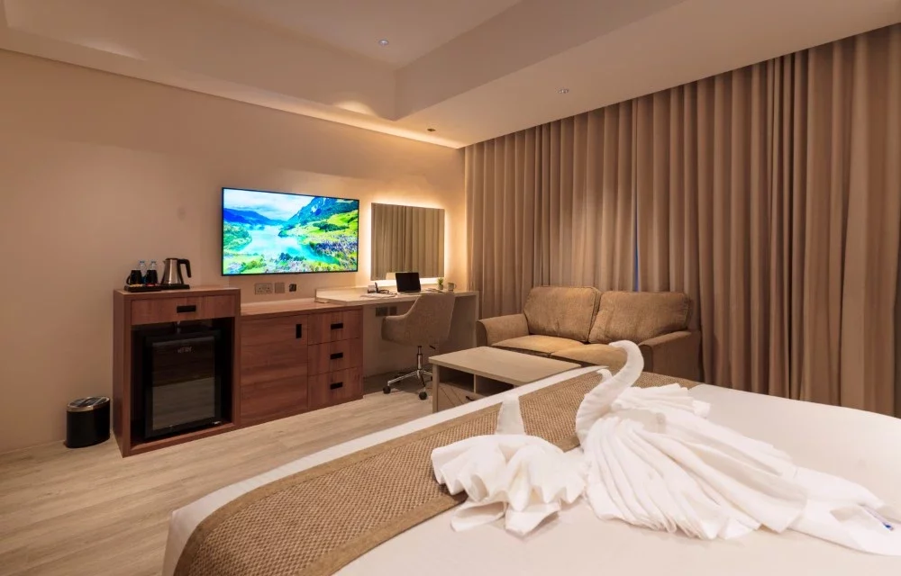 Deluxe King Room - Pictures